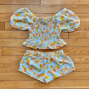 💕Sz 6 super cute matching 2 piece short set!